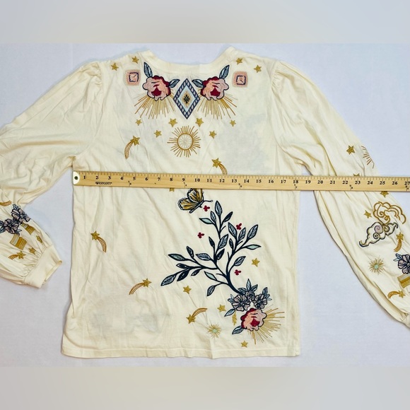 Women’s size small. Johnny Was long sleeve “Selah” long sleeve shirt. Cream - Picture 7 of 9